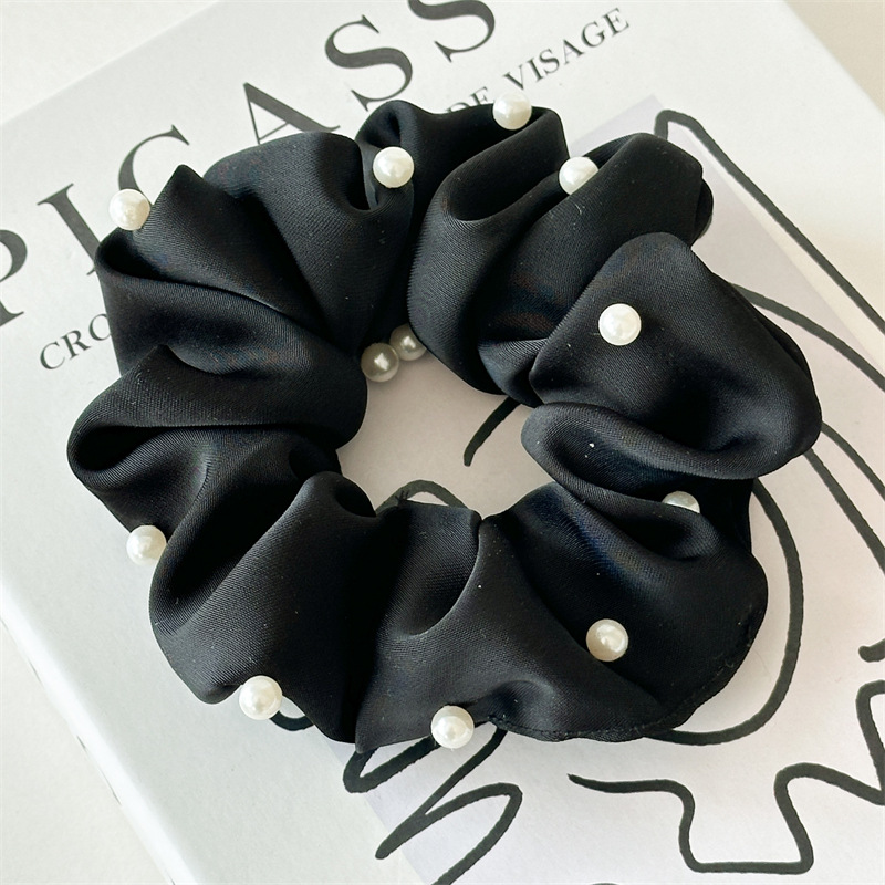 Pearl Luxe Scrunchies
